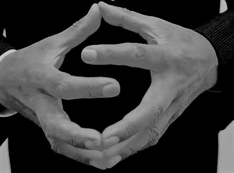 （２１）人差し指から、両指がぶつからないようできるだけ素早く回します。両指が離れてしまわないよう、少なくとも第一関節以上が重なるようにして下さい。３０秒間、または３０回まわします。